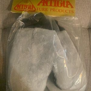 Vintage 1987 Antigua Fur Mittens